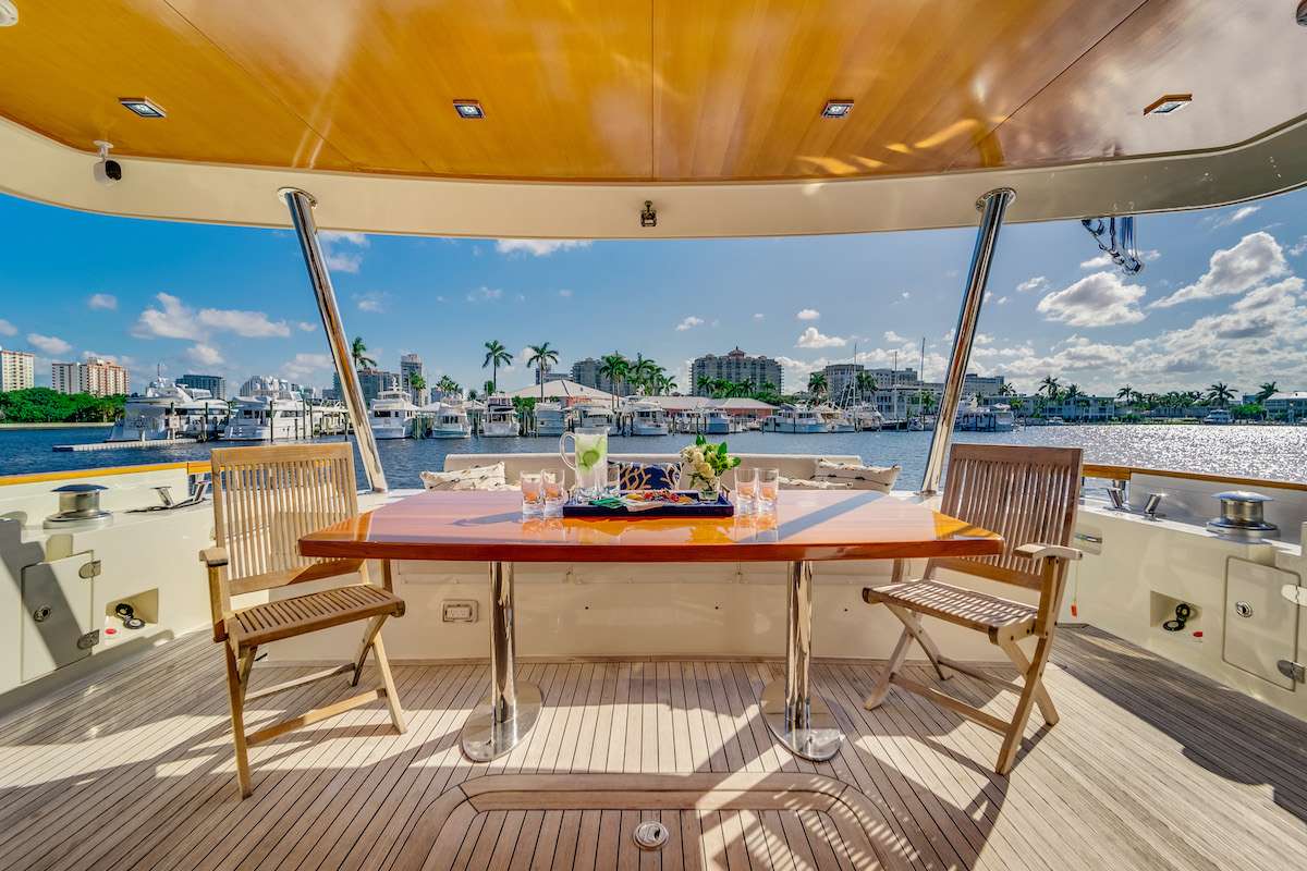 Aicon-80-yacht-rentals-miami