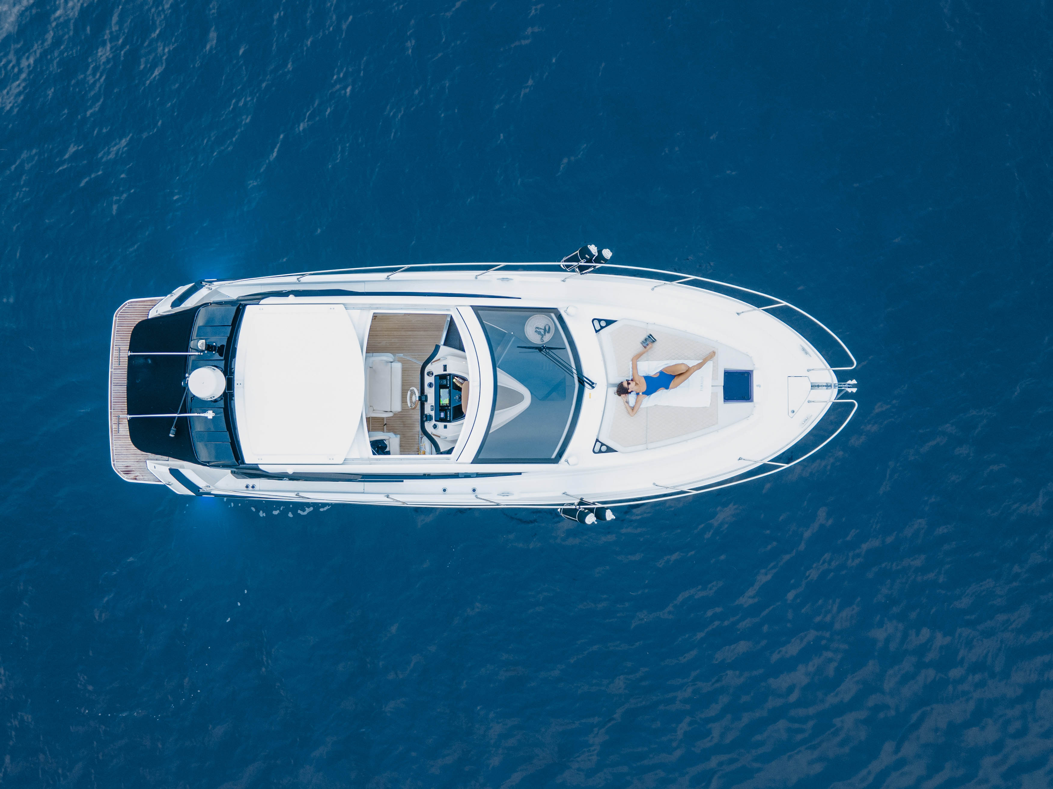 kismet-gt-40-yacht-rentals-miami