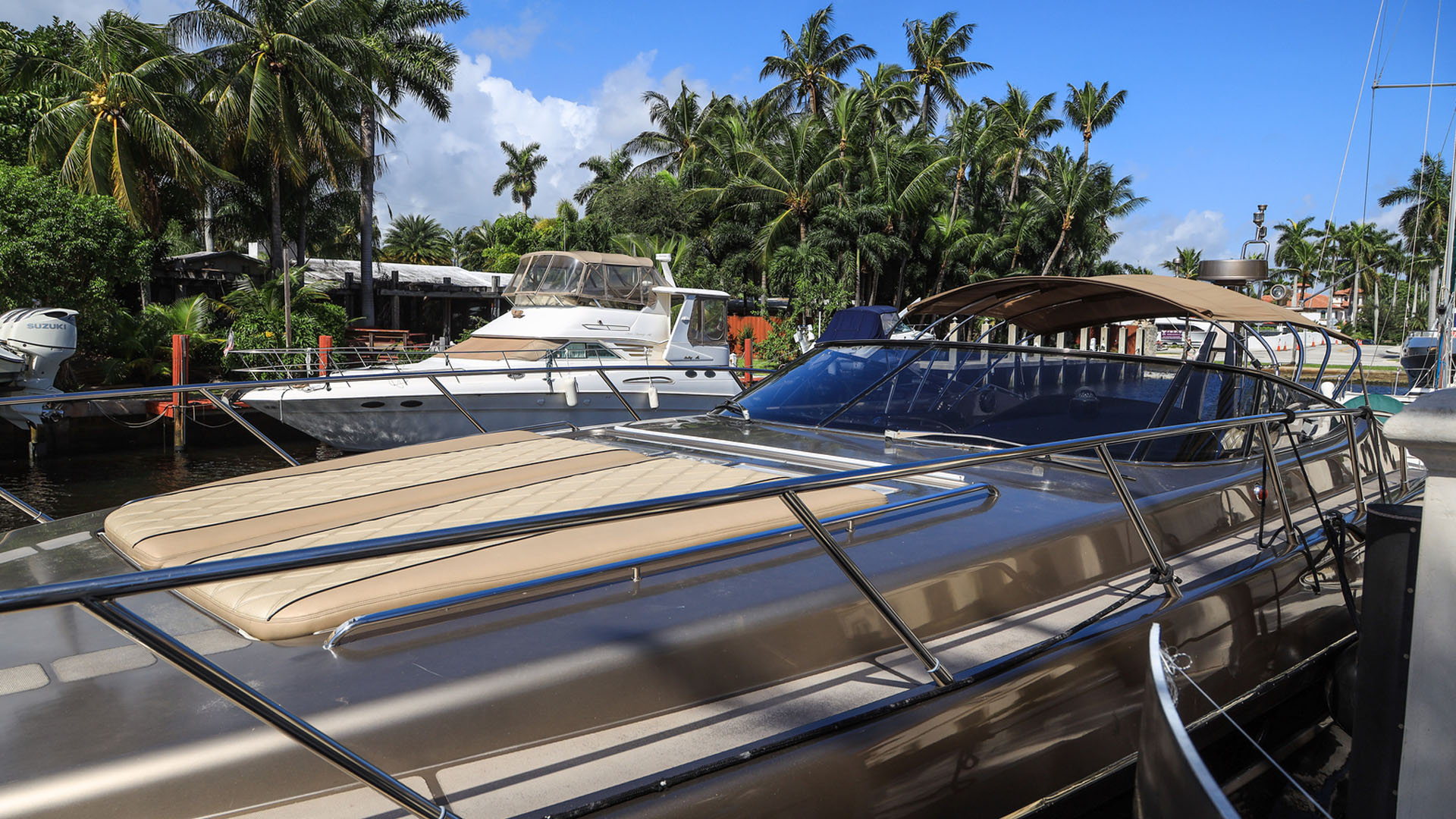 riva-rivale52-yacht-rentals-miami